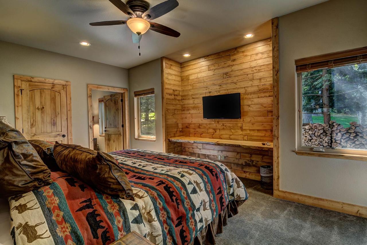 Whispering Pines Lodge: 9 Bedroom Eagle River Esterno foto
