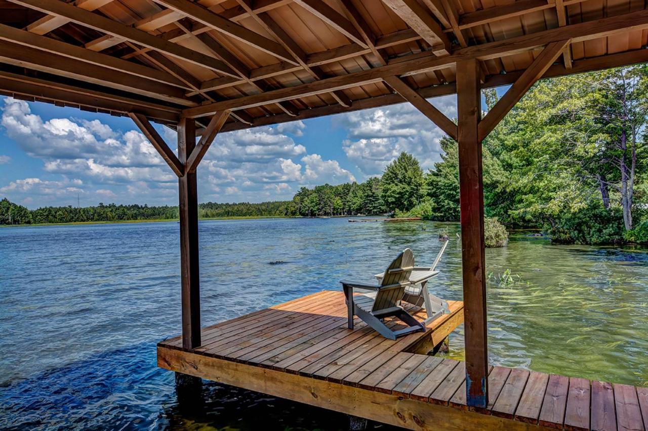 Whispering Pines Lodge: 9 Bedroom Eagle River Esterno foto