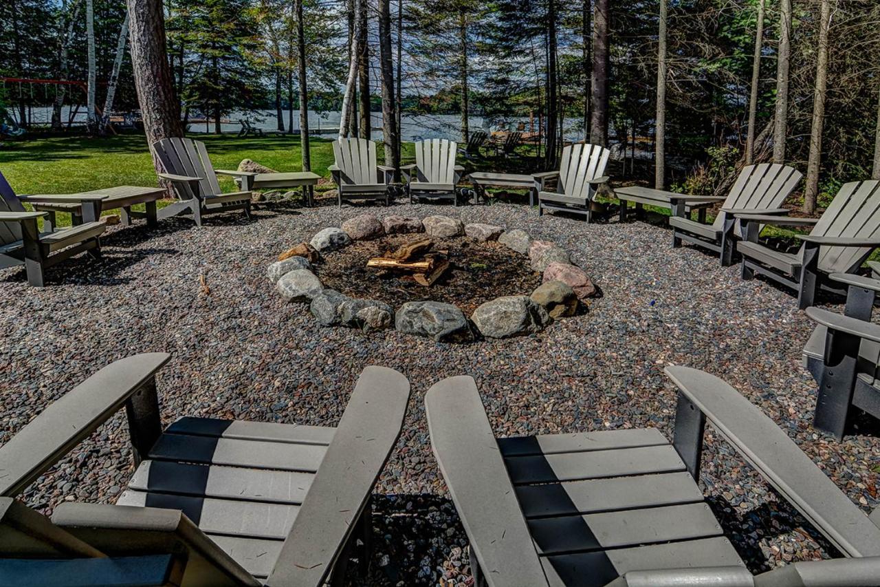Whispering Pines Lodge: 9 Bedroom Eagle River Esterno foto